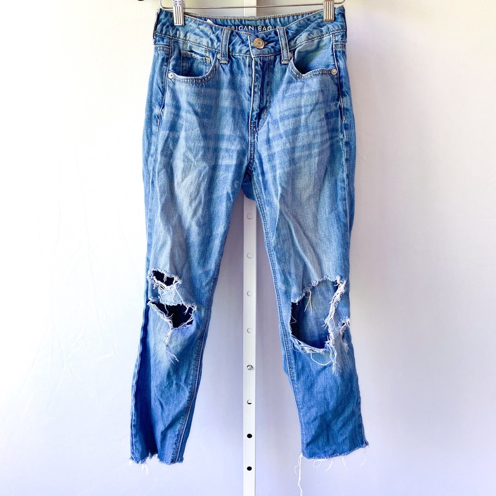 American eagle 00 busted knee distressed hem vintage wash jeans